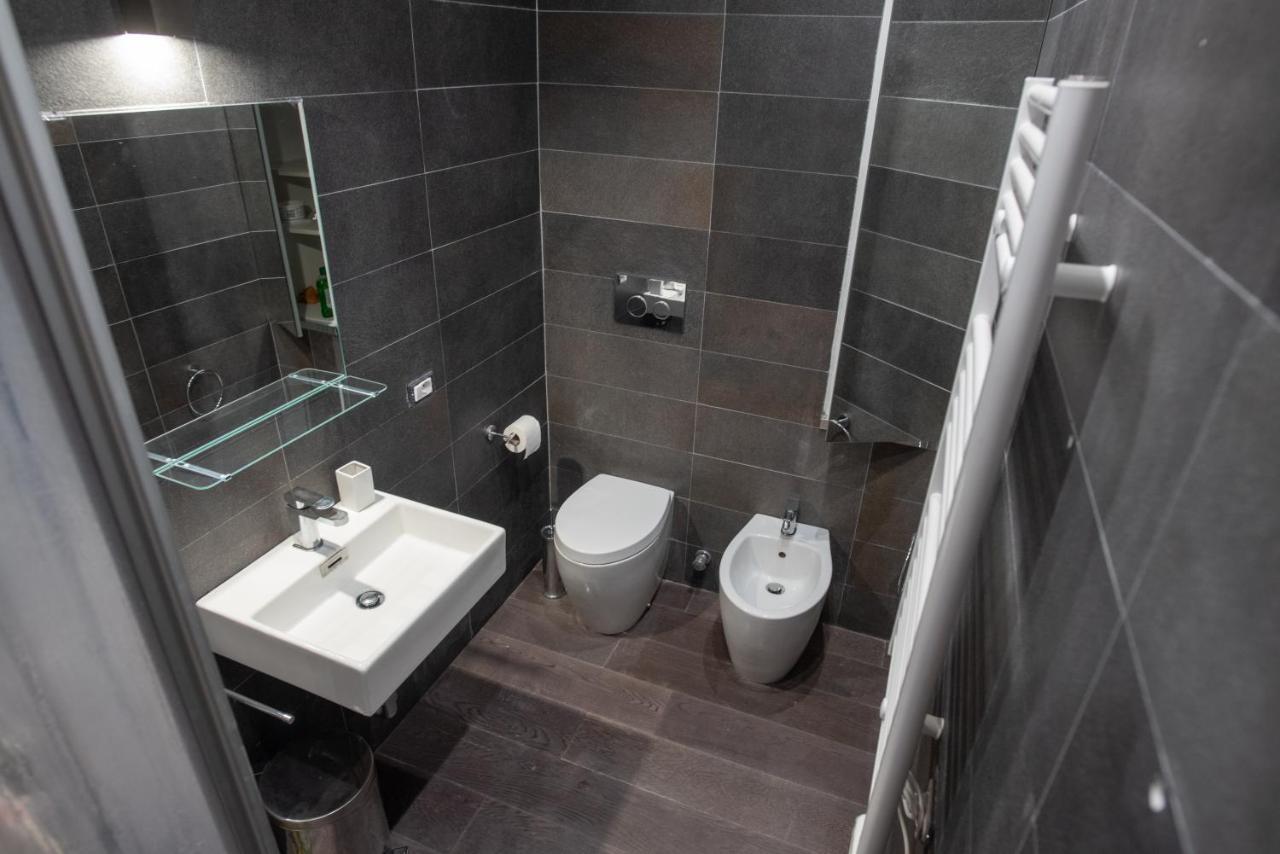 Art & Design On The Corner - Via Savona Milan Apartment Bagian luar foto